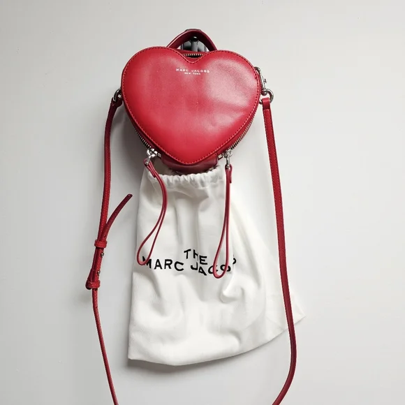 Marc Jacobs Heart Shaped purse - Picture 16 of 16